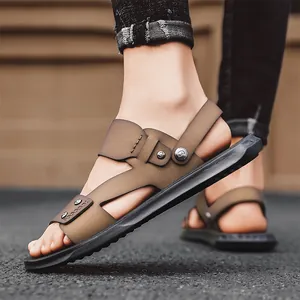 Sandales d'été élégantes en cuir PU marron pour hommes avec semelles antidérapantes