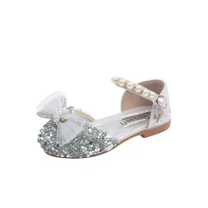 Eleganti scarpe da principessa per bambina argento glitter con cinturino di perle e fiocco
