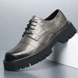 Zapatos oxford para hombre con piel de cocodrilo y suela de plataforma gruesa