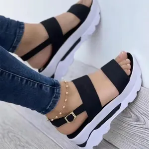 Sandales Compensées à Semelle Épaisse pour Femmes Style Britannique Peep Toe Bride à Boucle Sandales à Plateforme Haute Chaussures Compensées en Microfibre Givrée Noir Blanc Rose Bleu Rouge Grande Taille Décontracté Extérieur Quotidien