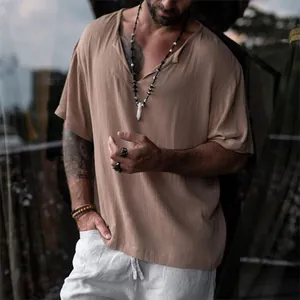 Camicia casual a maniche corte da uomo in tinta unita marrone terra con design scollo a V