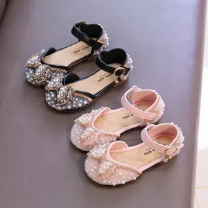 Sandales de princesse élégantes pour filles avec perles et nœuds en noir et rose