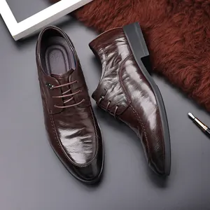 Classic men's pointed toe sheepskin leather business formal dress shoes in brown