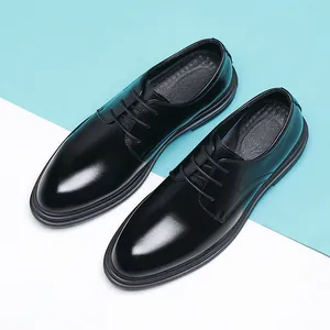 Klassieke zwarte heren lederen formele schoenen met verhoogde zool voor zakelijk