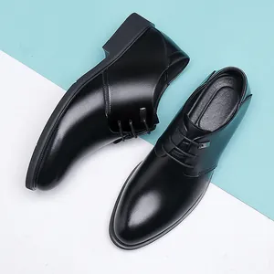 Elegant black men's leather business shoes with lace-up design for formal wear
