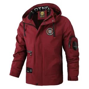 Heren casual bordeauxrode parka jas met capuchon, outdoor winddicht en borstpatches