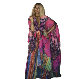 Böhmisches bedrucktes Chiffon-Kaftan mit tiefem V-Ausschnitt und buntem Blumenmuster