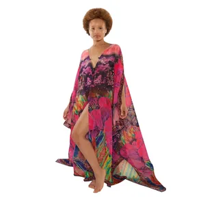 Vibrant bunter langer Chiffon-Kaftan mit tiefem V-Ausschnitt und hohem Beinschlitz.