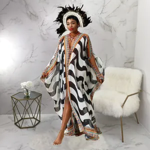Modischer bedruckter Chiffon-Kaftan mit V-Ausschnitt, Ethno-Bordüren und Wellenmuster