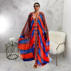 Böhmischer V-Ausschnitt bedruckter Chiffon Kaftan Überwurf mit lebhaften geometrischen Mustern