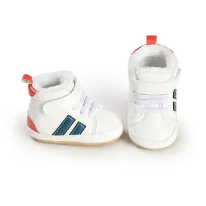 Warme weiße Baby-Winterschuhe aus Kunstleder mit Fellfutter und Klettverschluss-Riemen