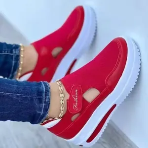 Rote Damen Sneaker mit Keilabsatz, atmungsaktivem Mesh und Klettverschluss-Detailgestaltung