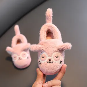 Süße rosa Katzen-Hausschuhe für Kleinkinder mit warmem Fleece-Futter und 3D-Ohren