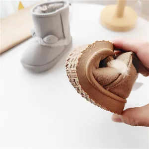 Detailansicht der flexiblen und weichen Sohle der Bärenohr Kinder-Schneestiefel für Winter