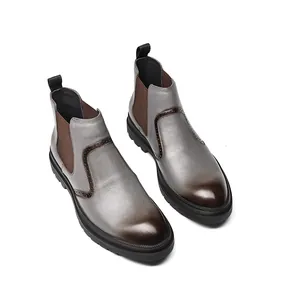 Bottines Chelsea vintage en cuir argenté et marron avec motifs richelieu élégants