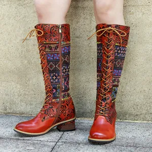 Amerikanische Retro Damen Kniehohe Stiefel Schafsleder Handgewischt Rosenprägung Ethno Druck Schnürung Seitenreißverschluss Blockabsatz