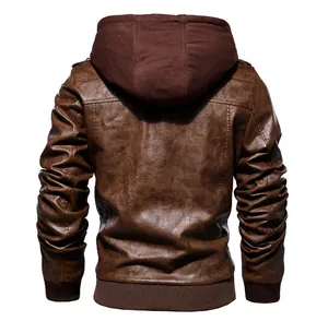 Vue arrière d'une veste à capuche élégante en similicuir marron pour homme avec bords-côtes.