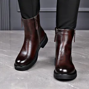 Eleganti stivali Chelsea da uomo in pelle marrone scuro con cerniere laterali doppie