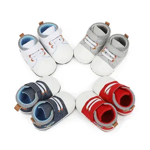 Vielfalt an weichen Lauflernschuhen für Babys im Alter von 0-1 Jahren in mehreren Farben