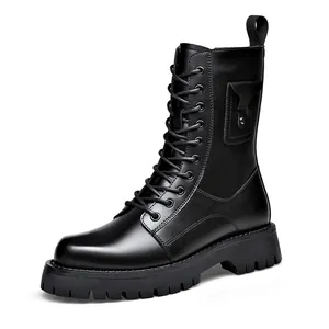 Schwarze Herren-Leder-Kampfstiefel mit dicker Profilsohle für den Winter-Outdoor-Einsatz