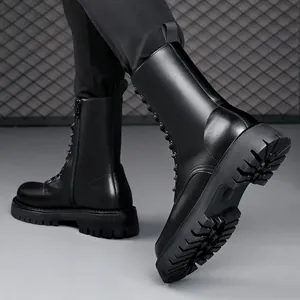 Schwarze Herren-Schnürstiefel aus Leder mit hoher Sohle und seitlichem Reißverschluss