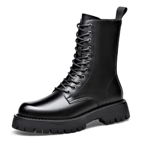 Herren Martin Boots in Schwarz mit Schnürung, dicker Plateausohle und Seitenreißverschluss