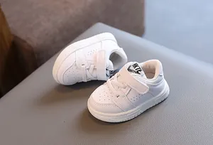Comfortable white toddler sneakers, breathable baby board shoes, unisex walking shoes for kids