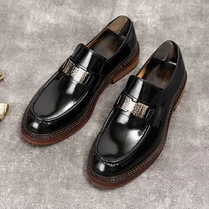 Mocasines casuales para hombre en piel negra brillante con suelas de goma