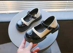 Classic color-block Mary Jane shoes for girls with round toe and buckle strap