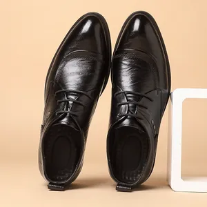 Zapatos de vestir clásicos en cuero negro para hombre con punta afilada