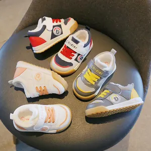 Warme pluche winter-loopschoenen voor peuters met antislip rubberen zolen, multi-kleur.