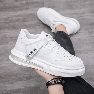 Fashionable white mid-top men's casual sneakers with stylish side tags and air cushion