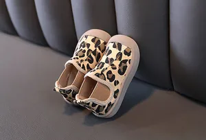 Toddler leopard print canvas shoes for autumn winter, padded and warm design.