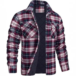 Veste-chemise à carreaux rouge et bleu marine pour homme avec une doublure matelassée