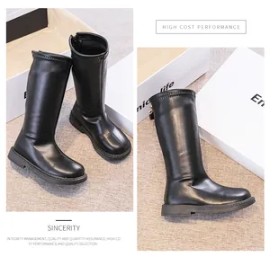 Modische schwarze lange Martin-Stiefel für Mädchen mit praktischem Reißverschluss hinten.
