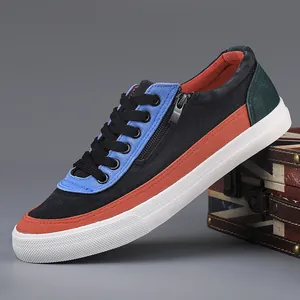 Sneakers in tela multicolore da uomo con cerniera laterale e suola bianca alla moda