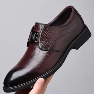 Heren zakelijke leren schoenen met krokodillenpatroon in bordeauxrood voor formele kleding