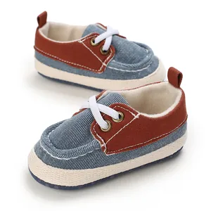 Bequeme Babyschuhe mit weicher Sohle aus blauem und braunem Canvas-Material