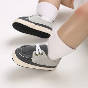 Weiche Baby-Leinenschuhe mit weißen Schnürsenkeln für Kleinkinder im Alter von 0-1 Jahr