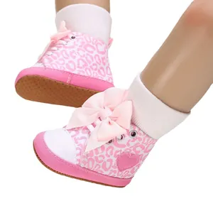 Süße rosa Lauflernschuhe mit Leopardenmuster, hoher Schaft, weiche Sohle und Schleife