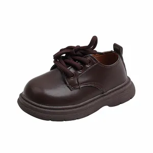 Klassieke bruine leren jongensschoenen in Britse stijl met antislip rubberen zool