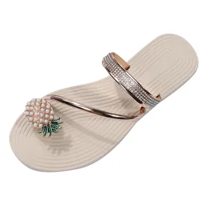Sandali Bassi Minimalisti Europei da Donna con Strass Perle Ananas Infradito a Punta Oro Argento Pantofole Mare