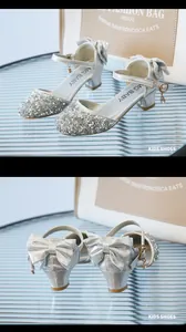 Scarpe da principessa con paillettes argento per bambine con fiocco e fibbia elegante