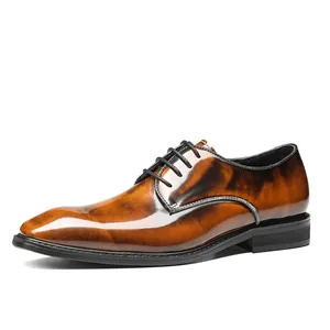 Klassieke gepolijste bruine lederen Oxford schoenen voor heren met vetersluiting