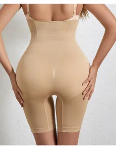 Detailansicht der nahtlosen Miederhose mit hoher Taille zur Bauchkontrolle und Pustraffung.