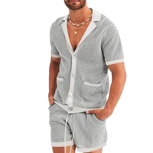 Casual gebreide mesh set voor heren met shirt met korte mouwen en korte broek in grijs