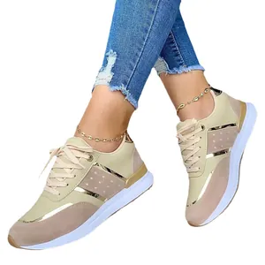 Eleganti sneaker da donna con zeppa e blocchi di colore per uscite casual alla moda