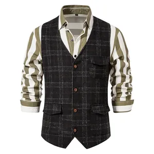 Détail rapproché d'un gilet de costume vintage en tweed à carreaux pour hommes avec poches
