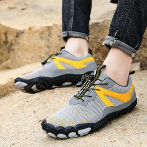 Breathable lightweight outdoor hiking shoes with anti-slip rubber sole for men and women
