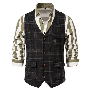 Gilet vintage en tweed pour homme avec motif à carreaux et chemise à rayures chic